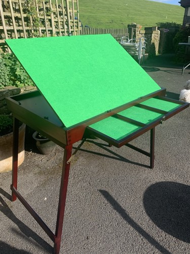 Jigsaw puzzle table with - table,